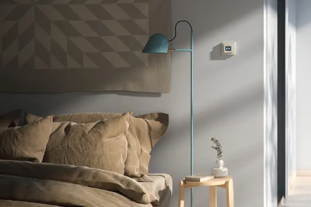 EB-Therm 500 på vägg i sovrum